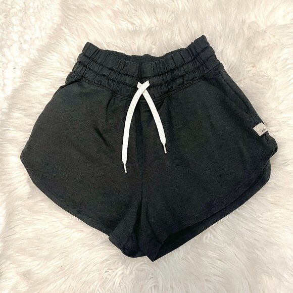 Vuori Pants - Vuori Halo Performance Short Black Heather new!
